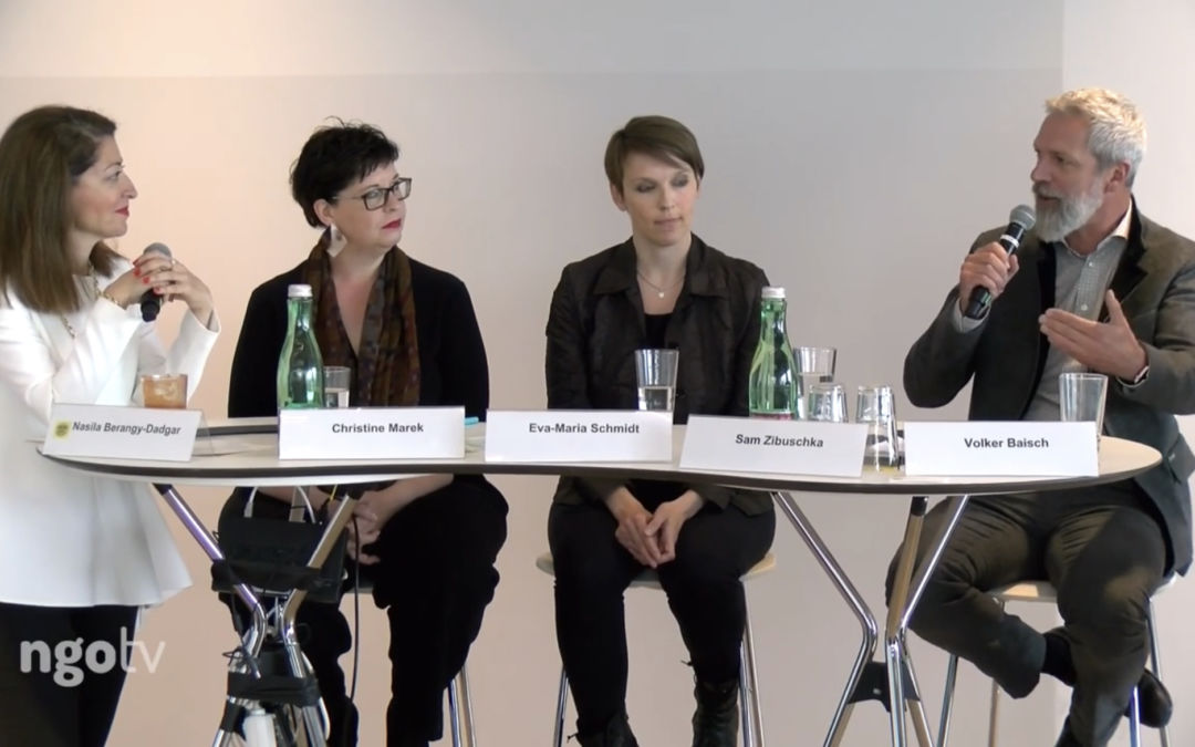 Nasila Berangy-Dadgar, Christine Marek, Eva-Maria Schmidt und Volker Baisch bei der Podiumsdiskussion